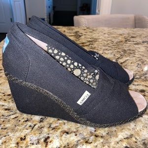 Women’s Tom’s wedges